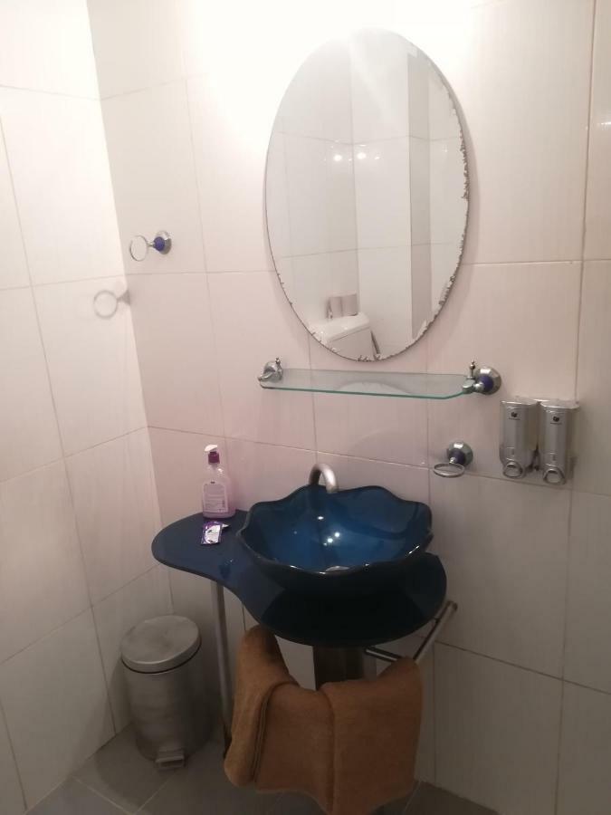 Hotel Dinastia Piteşti Eksteriør bilde